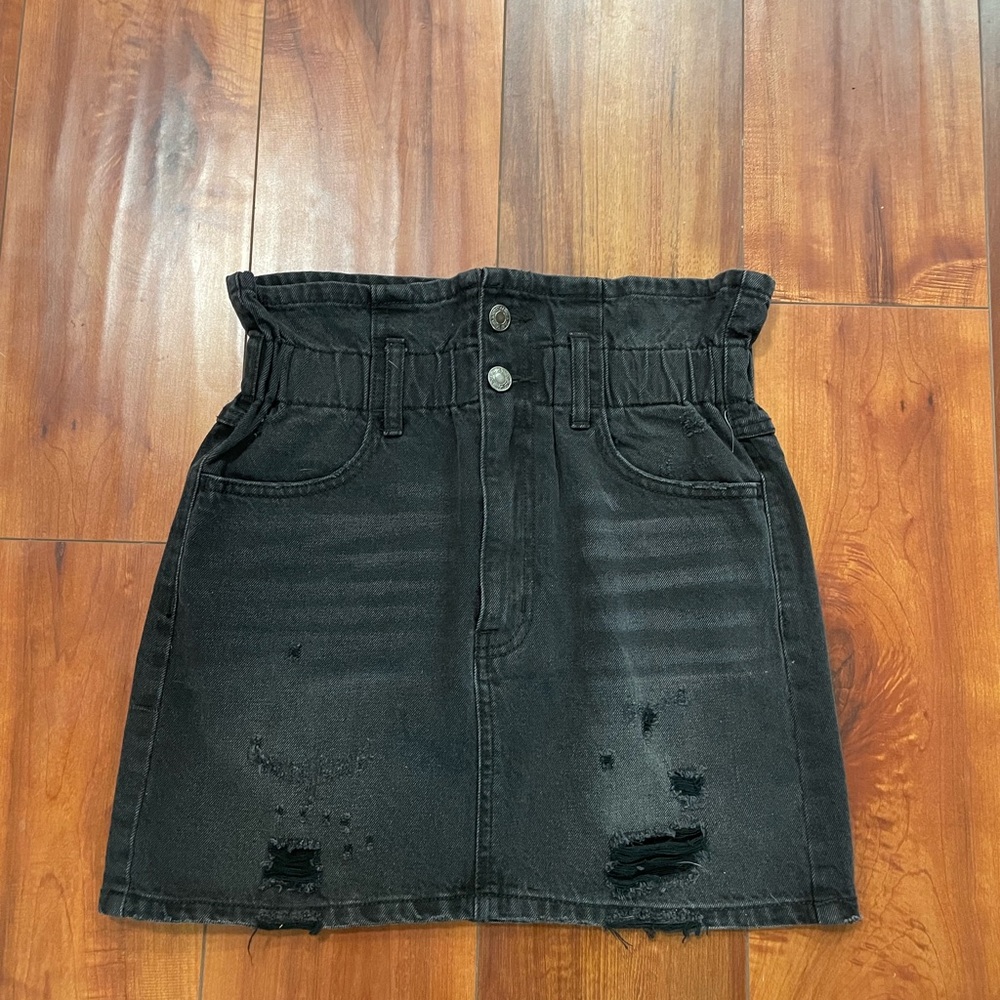 Vervet Black Smocked Distressed Mini Skirt